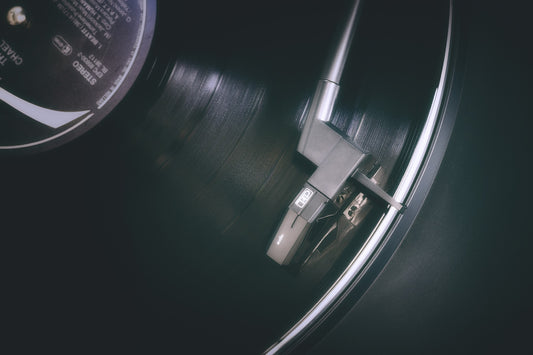 How does vinyl playback work?
