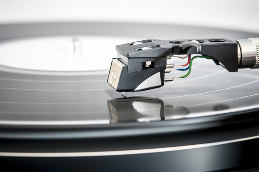 What is the RIAA curve for vinyl?